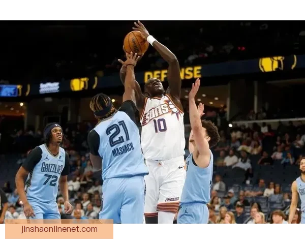 布克36分力助太阳力克灰熊 杰伦格林21分吉莱斯皮两双闪耀赛场